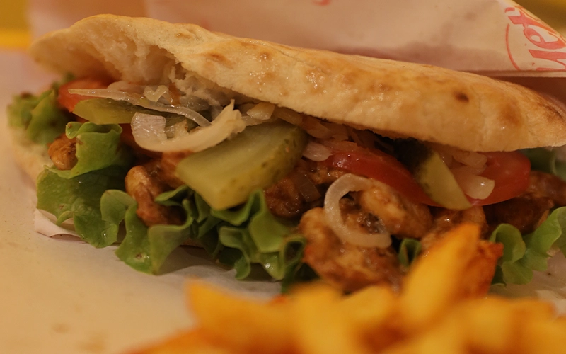 Ekmek Arası